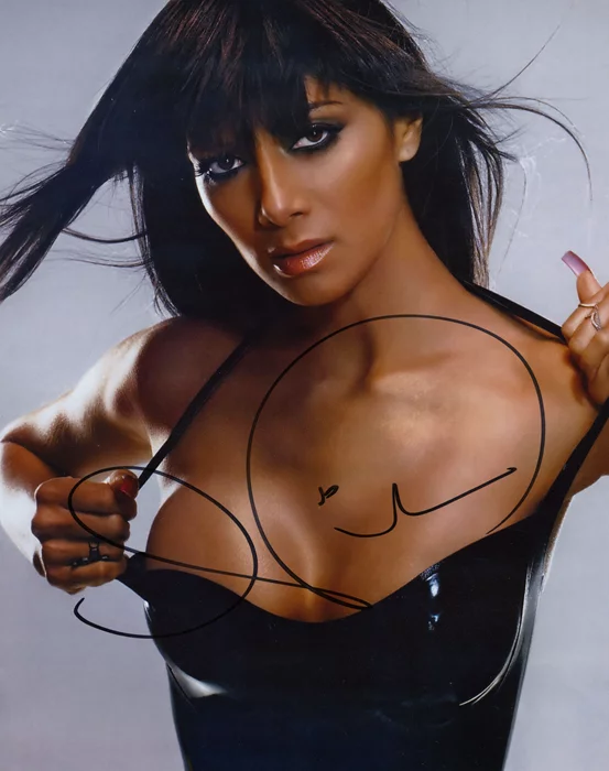 Nicole Scherzinger autograph