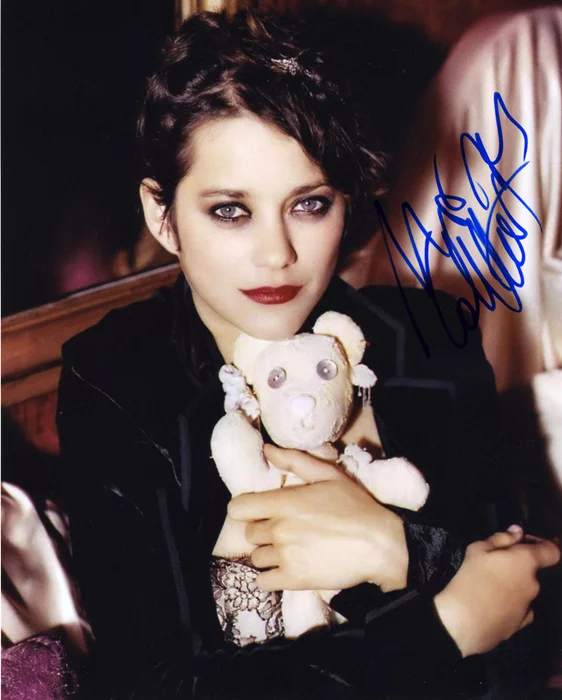 Marion Cotillard autograph