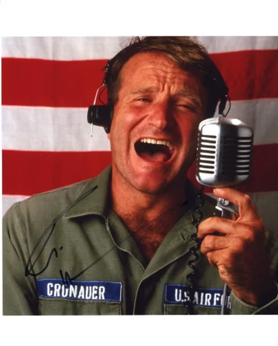 Robin Williams autograph