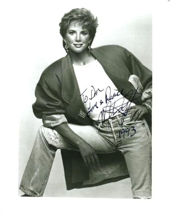 Melissa Gilbert autograph