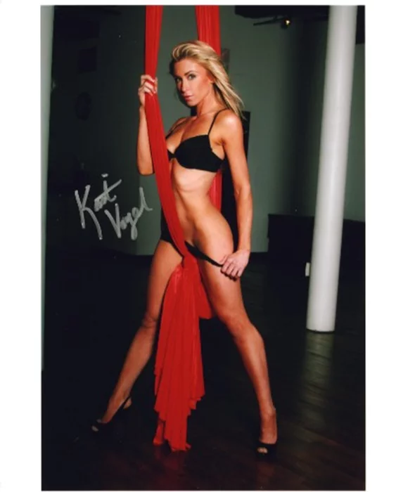 Kait Vogel autograph