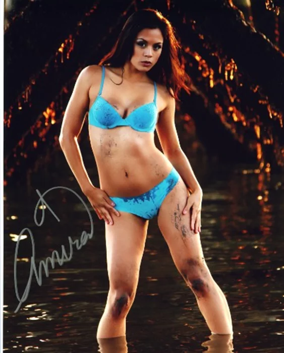 Amira autograph
