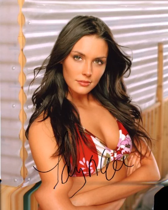 Taylor Cole autograph
