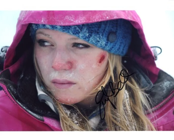 Emma Bell autograph