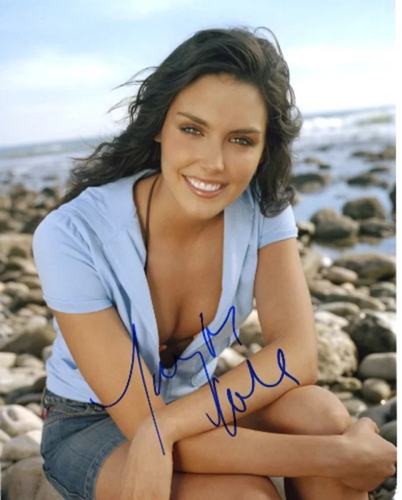 Taylor Cole autograph