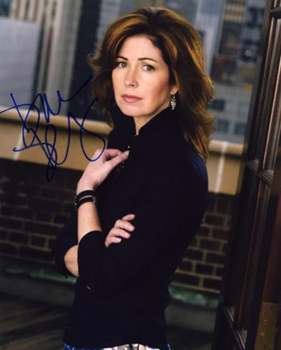 Dana Delany autograph