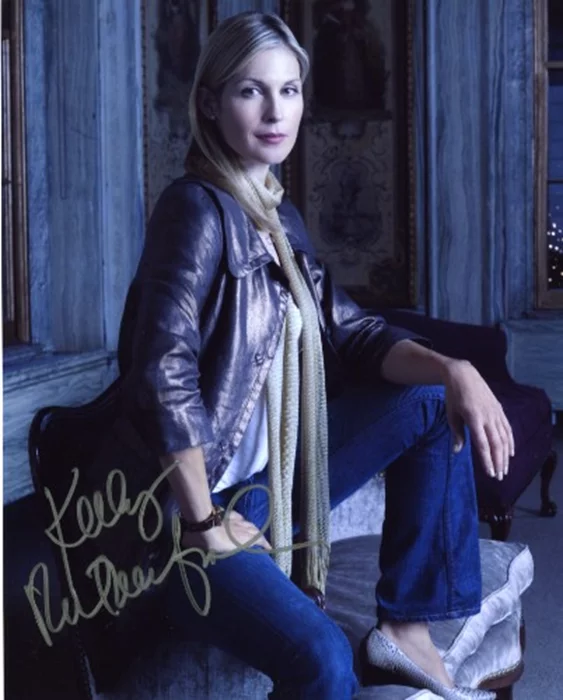 Kelly Rutherford autograph