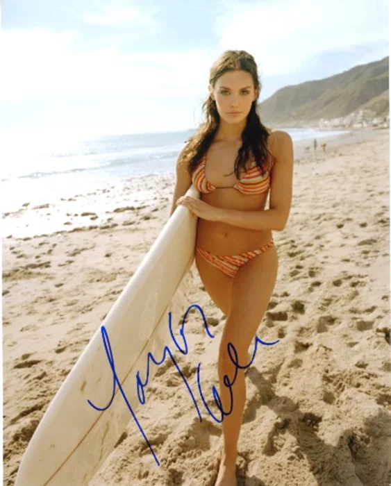 Taylor Cole autograph