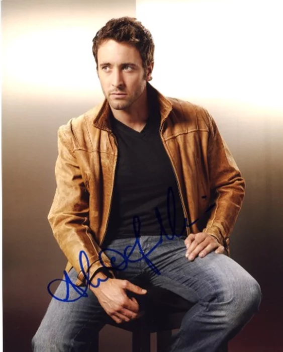 Alex O'Loughlin autograph