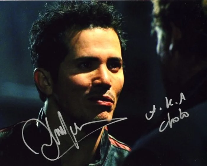 John Leguizamo autograph