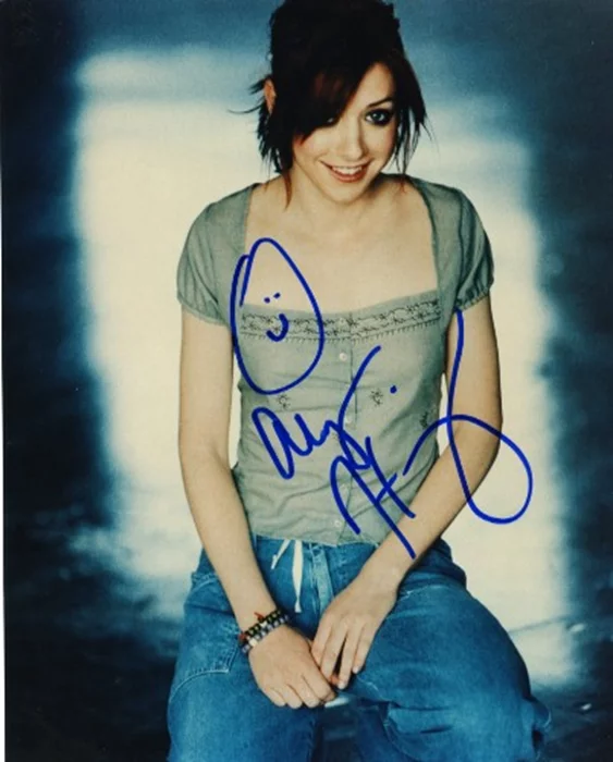 Alyson Hannigan autograph