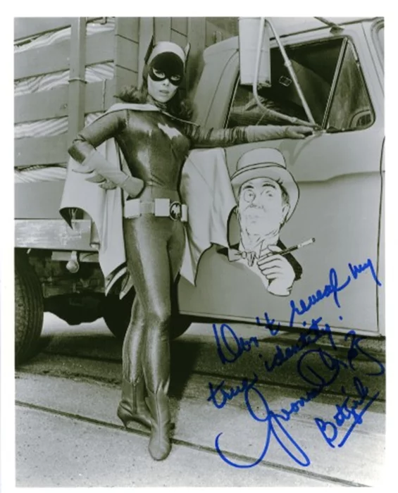 Yvonne Craig autograph