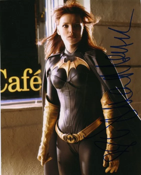 Dina Meyer autograph