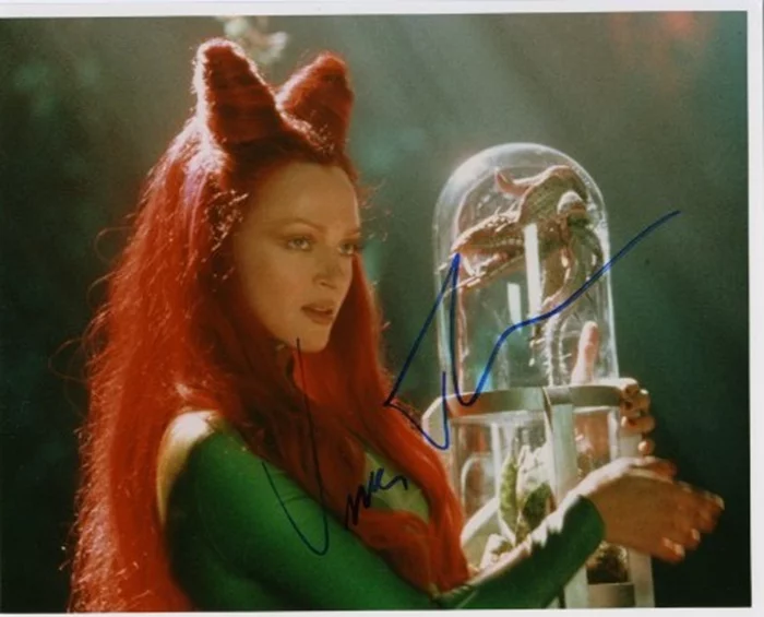 Uma Thurman autograph