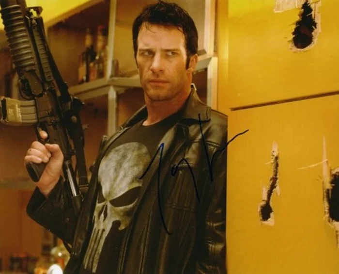 Thomas Jane autograph