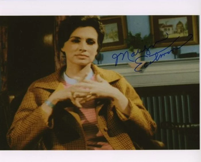 Marilyn Eastman autograph
