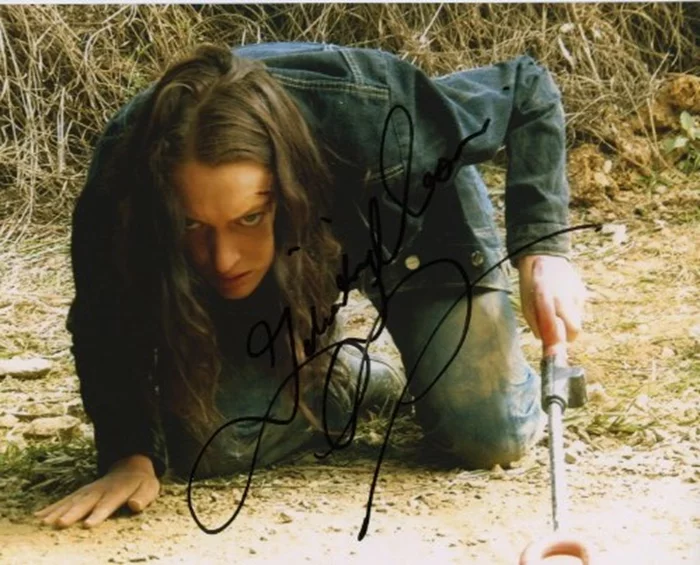 Felicity Mason autograph