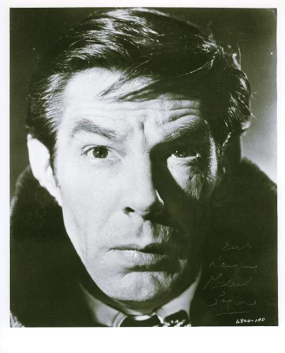 Michael Gough autograph