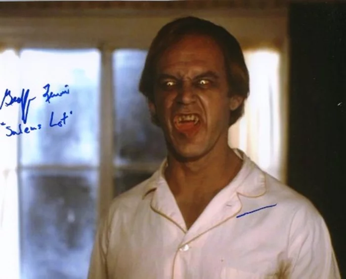 Geoffrey Lewis autograph