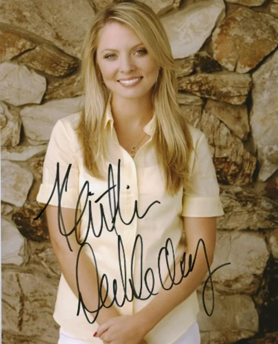 Kaitlin Doubleday autograph
