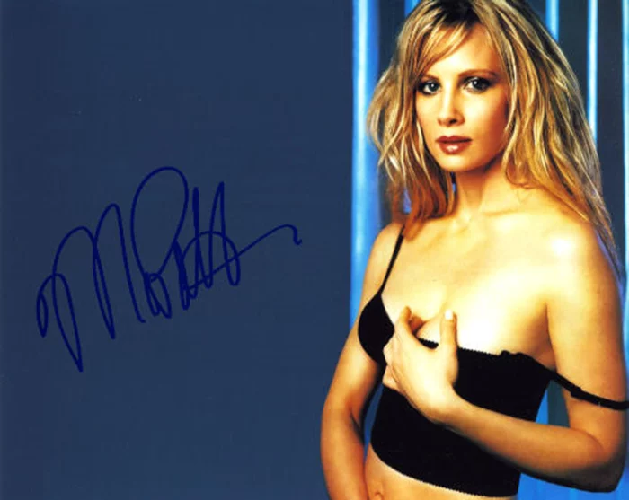 Monica Potter autograph