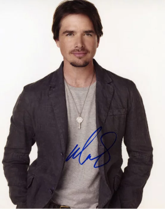 Matthew Settle autograph