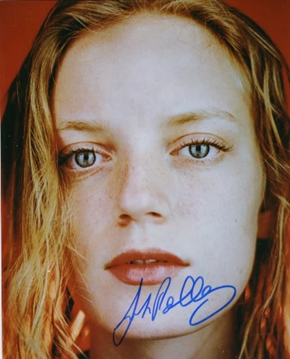 Sarah Polley autograph