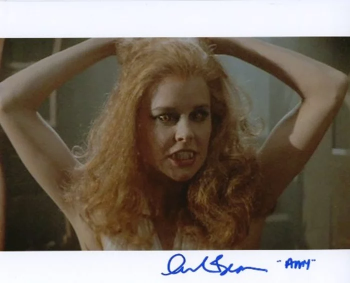 Amanda Bearse autograph