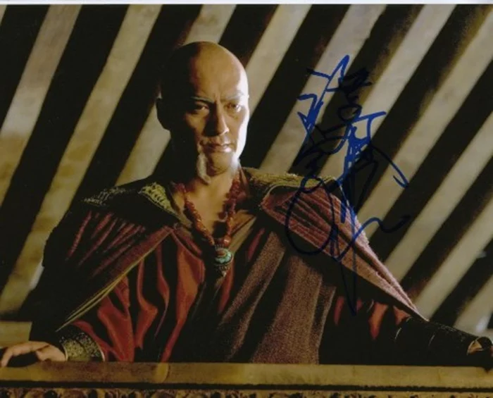 Ken Watanabe autograph
