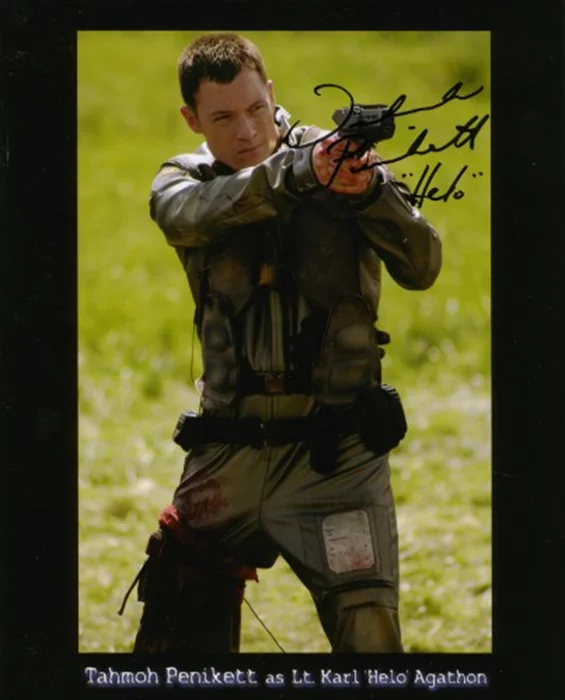 Tahmoh Penikett autograph