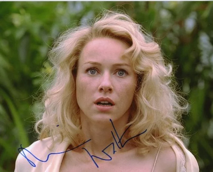 Naomi Watts autograph