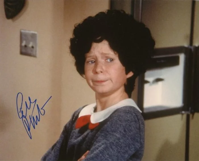 Eve Plumb autograph