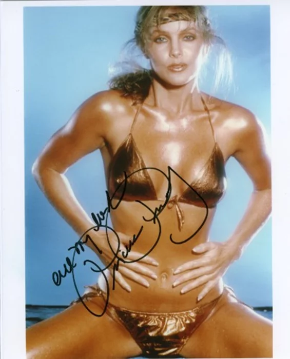 Priscilla Presley autograph