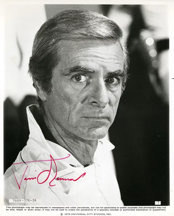 Tim O'Connor autograph