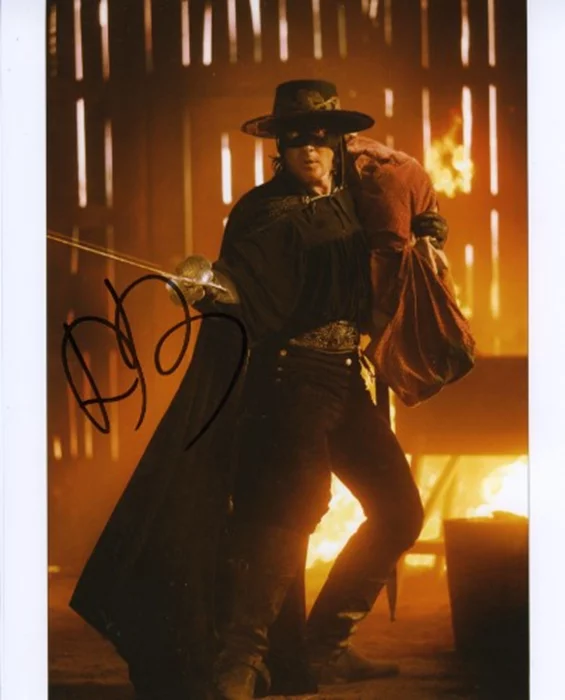 Antonio Banderas autograph