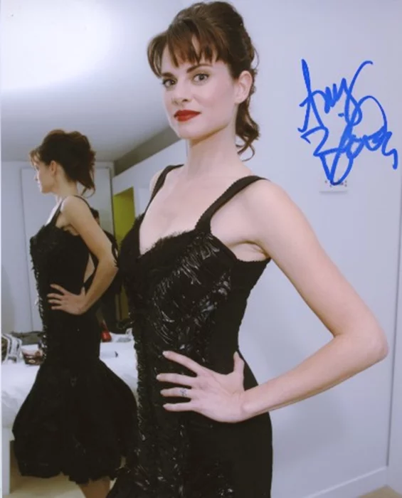 Amy Bailey autograph