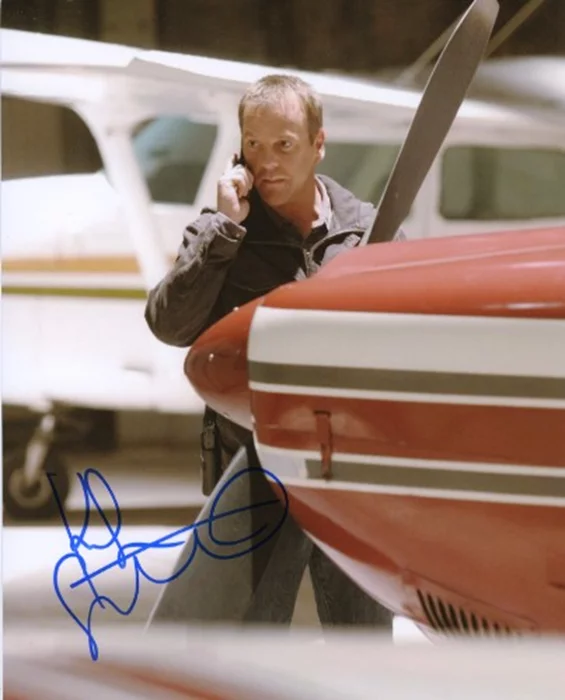 Kiefer Sutherland autograph