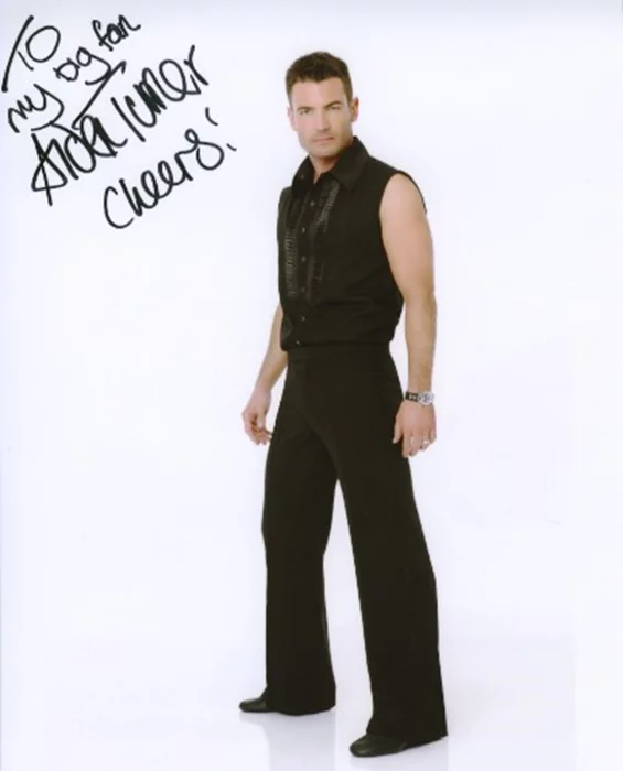 Aiden Turner autograph