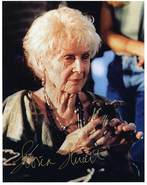 Gloria Stuart autograph