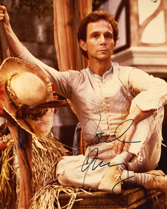 Joel Grey autograph