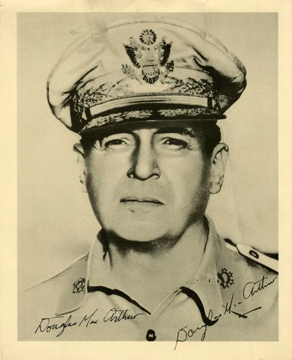 Douglas MacArthur autograph