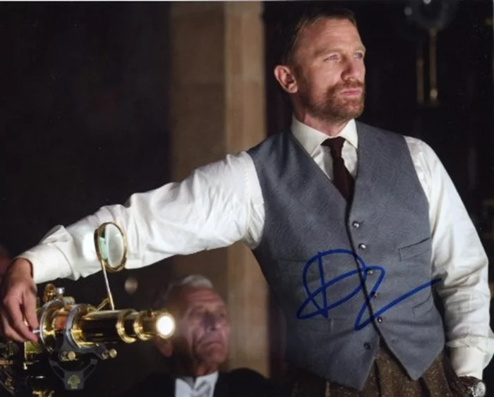 Daniel Craig autograph