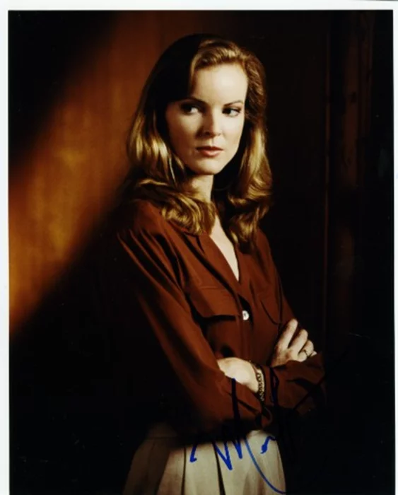 Marcia Cross autograph