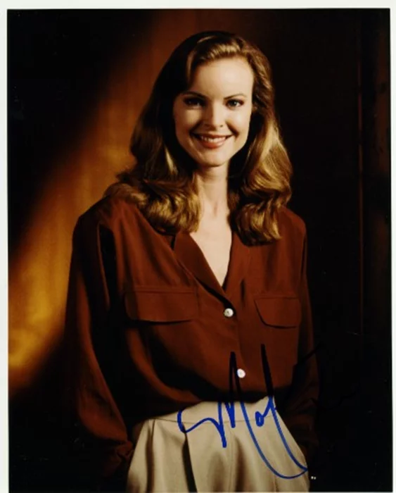 Marcia Cross autograph