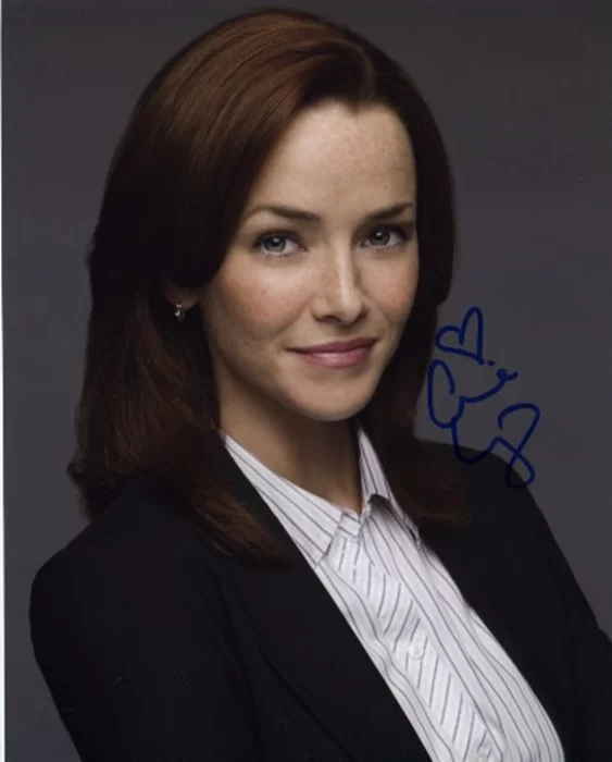 Annie Wersching autograph