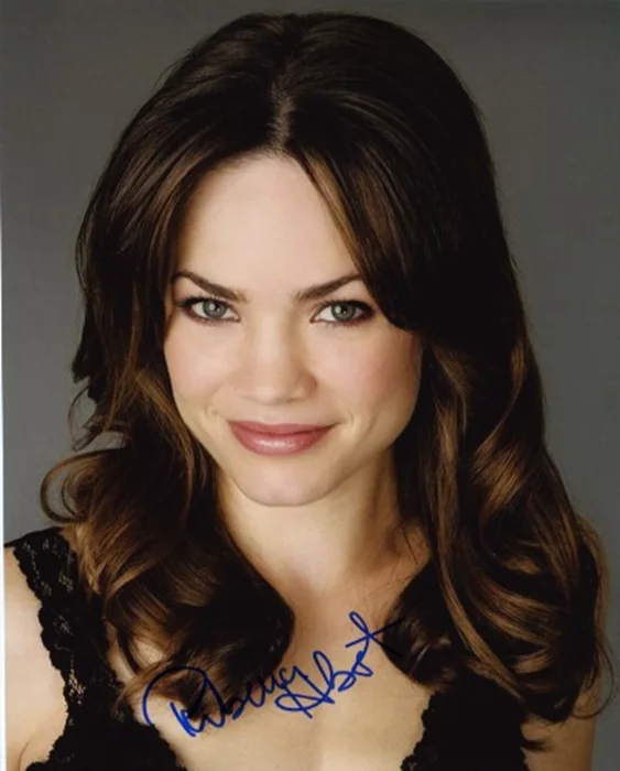 Rebecca Herbst autograph