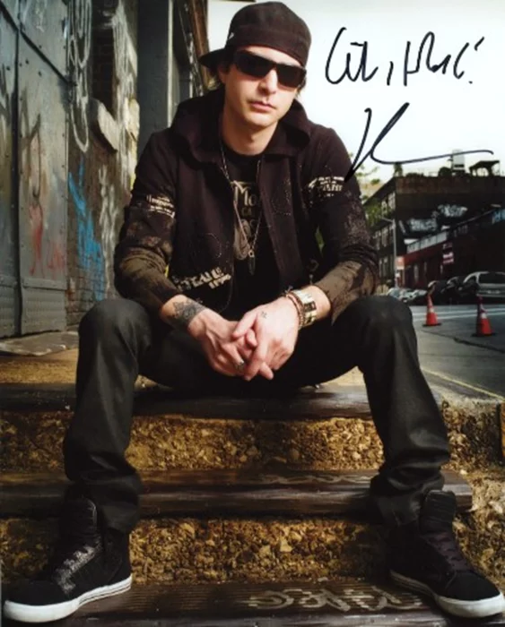 Kevin Rudolf autograph