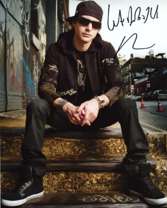Kevin Rudolf autograph