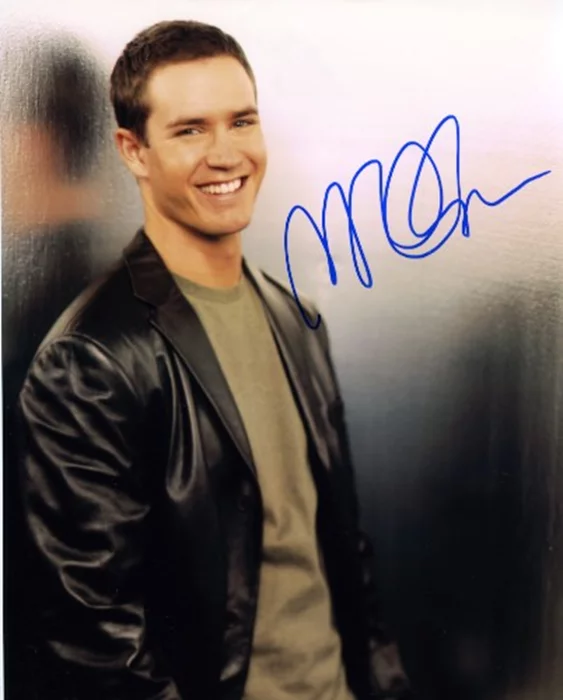 Mark Paul Gosselaar autograph