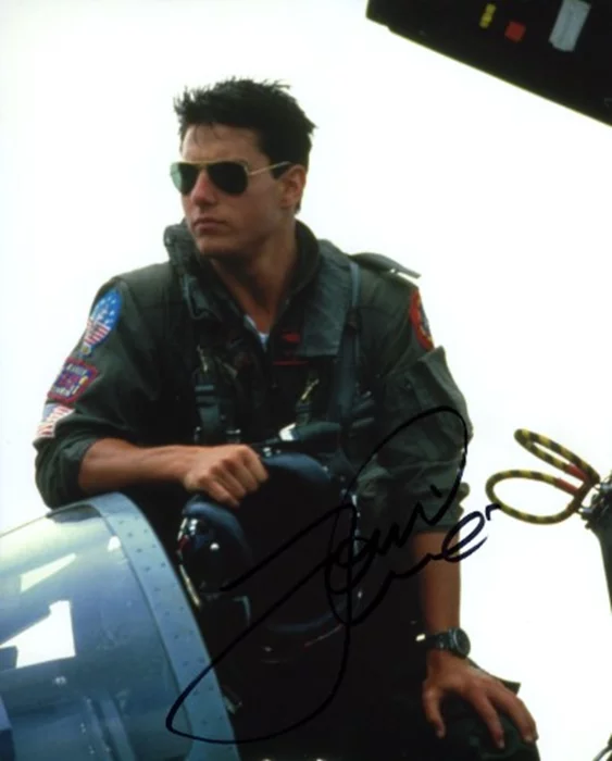 Tom Cruise autograph